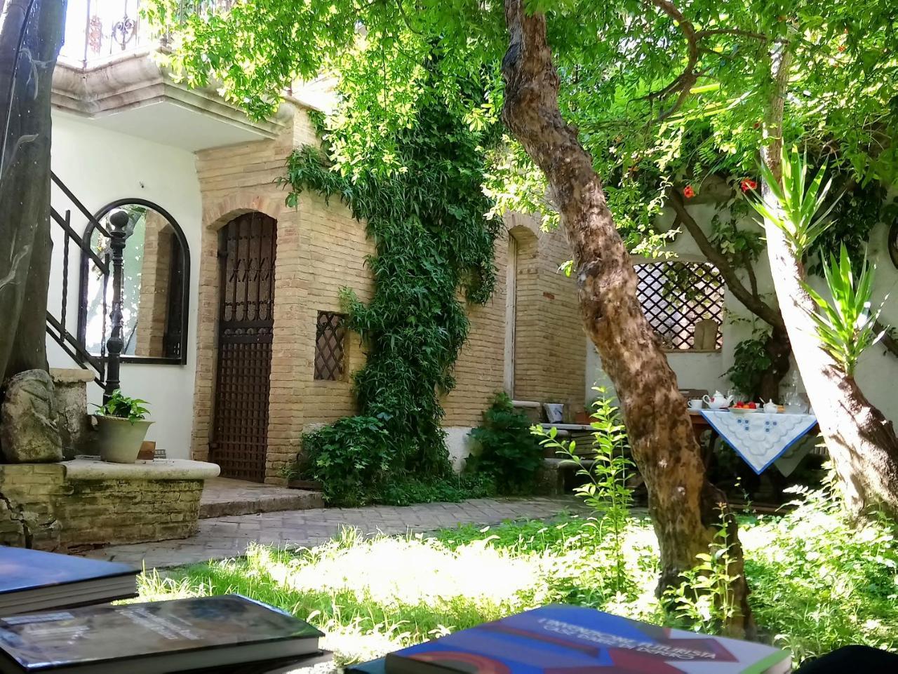 Le Foglie Di Acanto Lucera Exterior foto